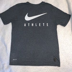 Men’s Nike T-shirt